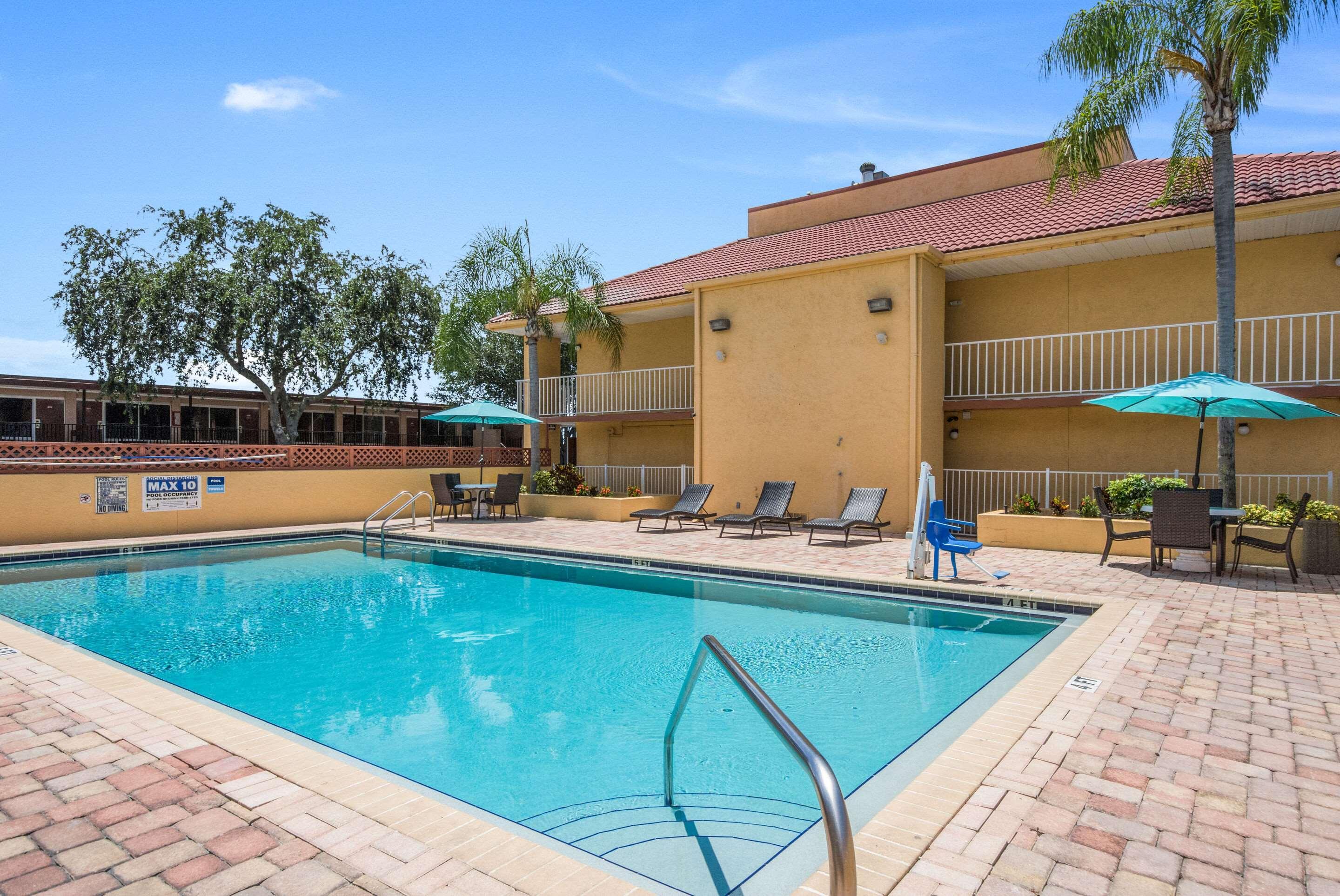 Rodeway Inn Port Richey North Zewnętrze zdjęcie