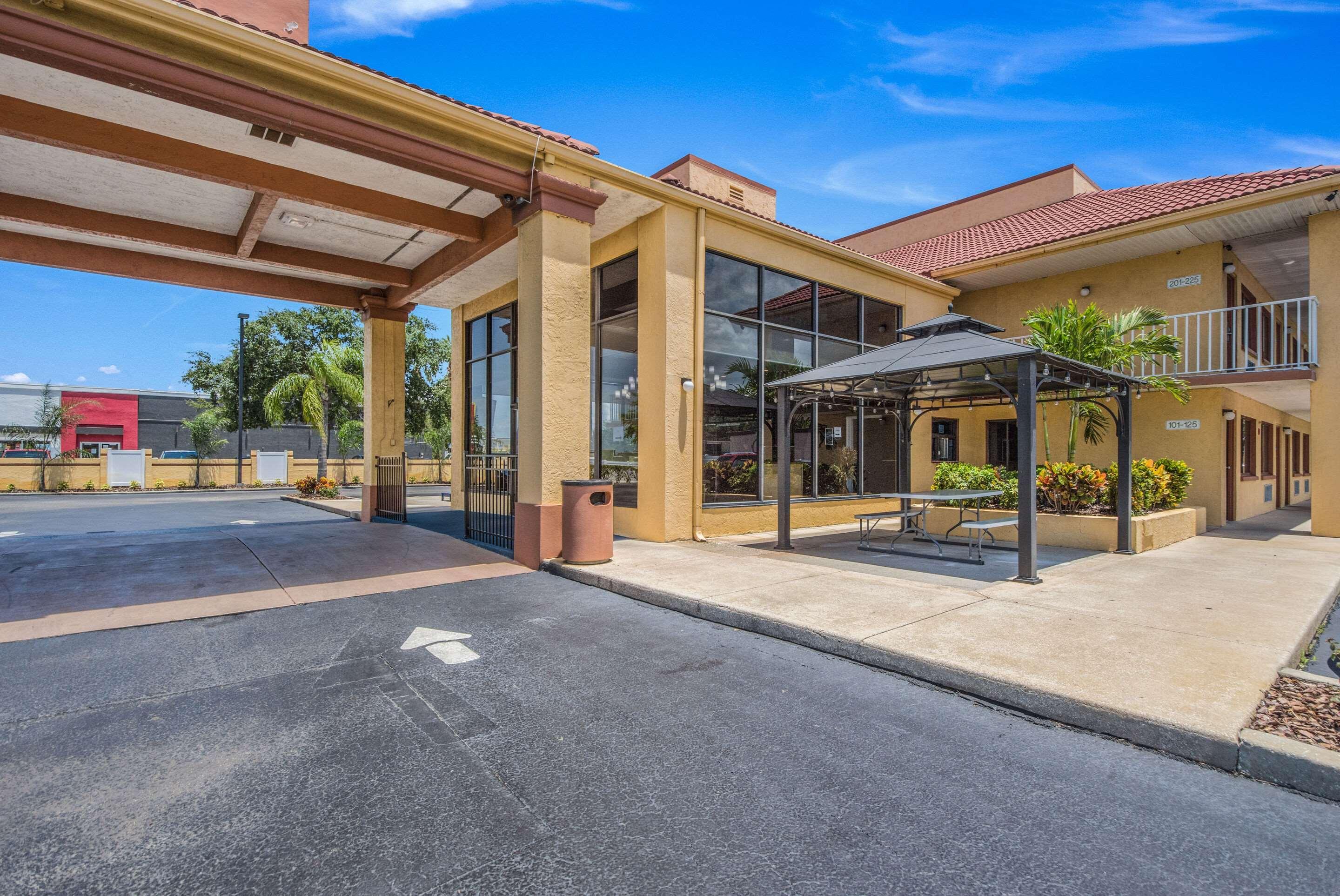 Rodeway Inn Port Richey North Zewnętrze zdjęcie